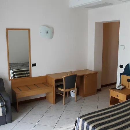 Eva Hotel 3*