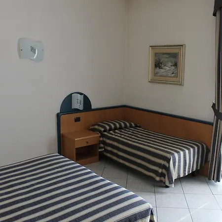 Hotel Eva 3*