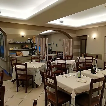 Hotel Eva 3*