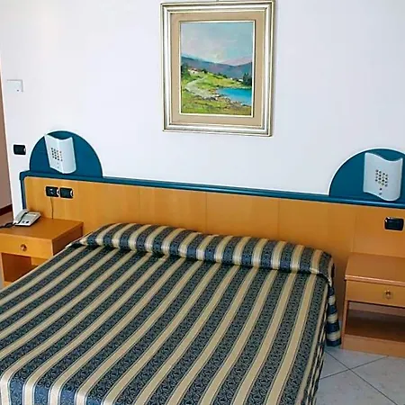Hotel Eva 3*