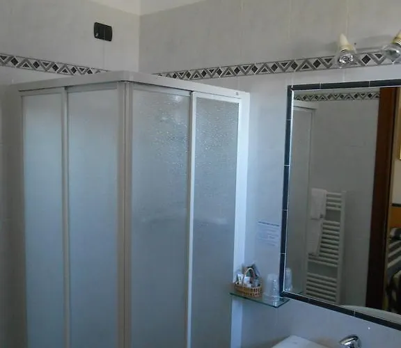 Eva Отель Костермано