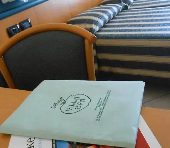 ホテル Eva コステロマーノ