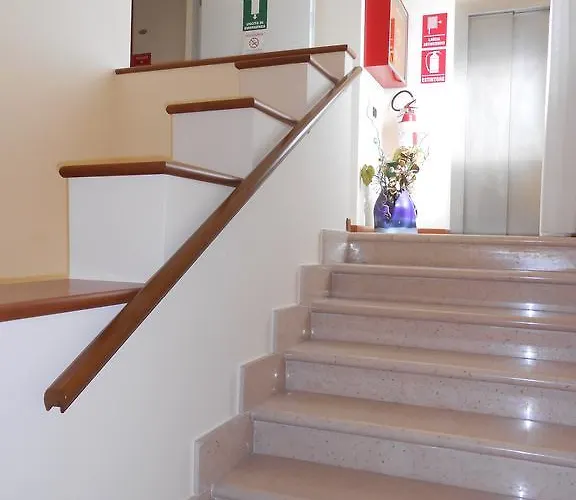 Eva コステロマーノ